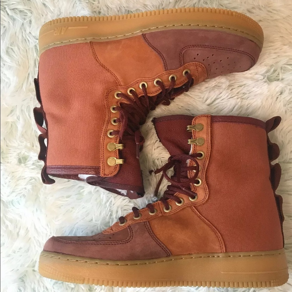 Nike Air Force One Boots - Picture 2 of 8